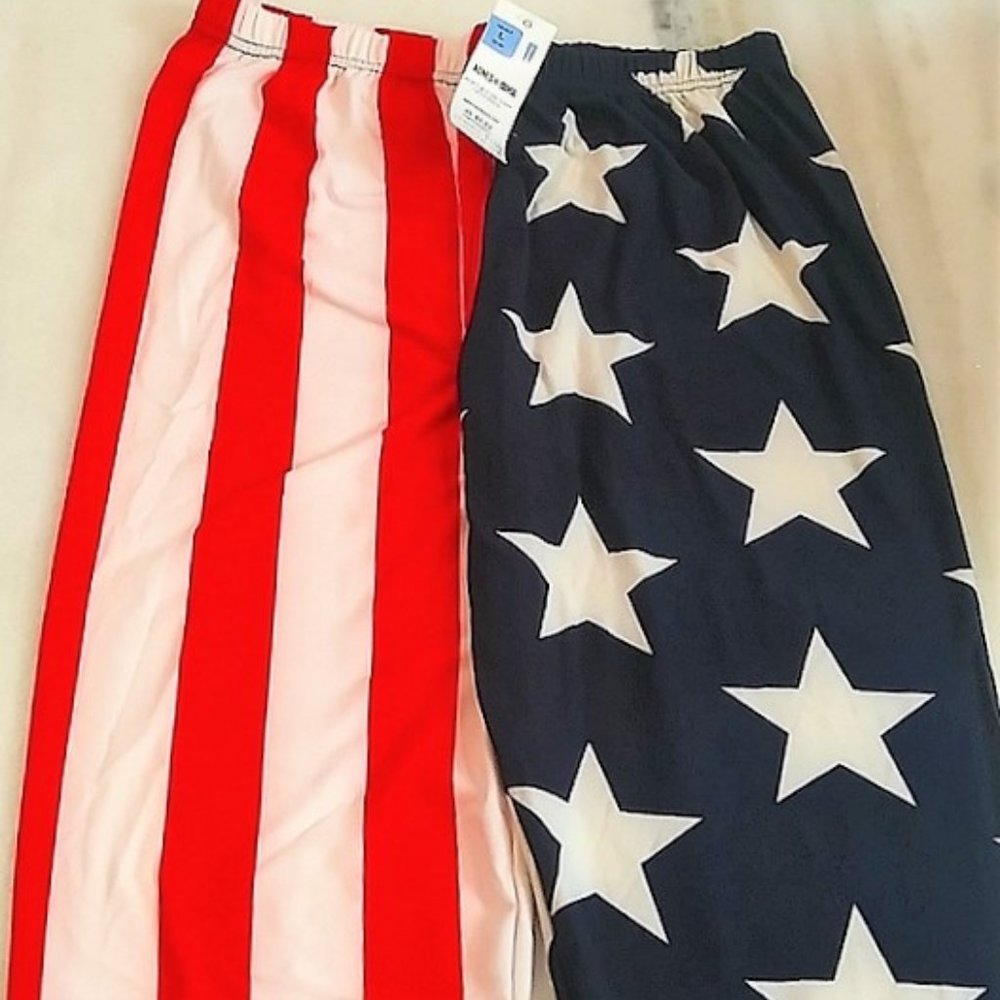 Agnes & Dora Leggings Size L Baby Suede flag Print NWT